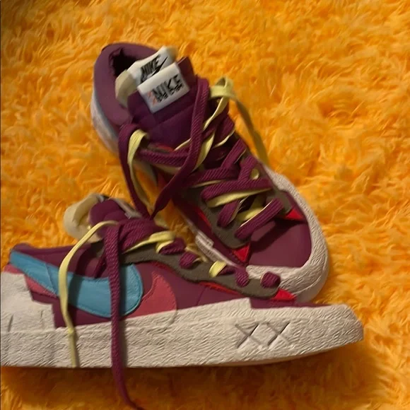 BRAND NEW, never been worn. KAWS X SAKIA X NIKE - Picture 5 of 8